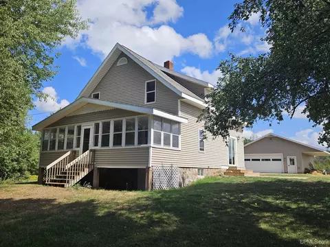 e5755 West Bluffview Road, Ironwood, MI 49938
