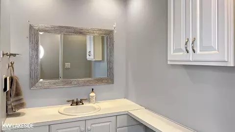 Bath - 3615 Bicsak, Warren, MI 48092 photo 1 of 2