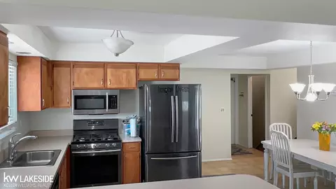 Kitchen - 3615 Bicsak, Warren, MI 48092 photo 1 of 3