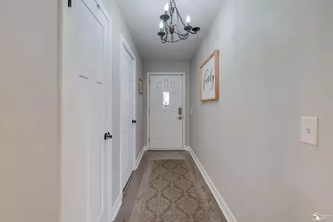 Entry Way - 7558 Apache Trl, Temperance, MI 48182 photo 2 of 4