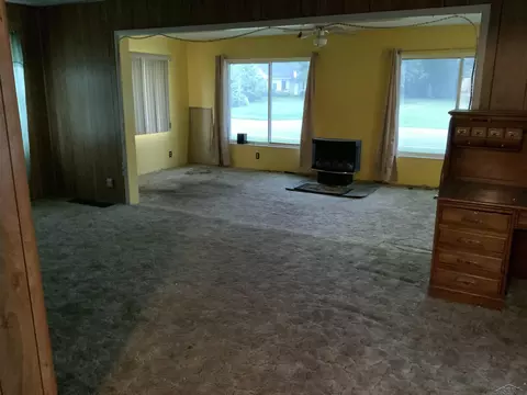 Living - 11620 Maple, Birch Run, MI 48415 photo 2 of 4
