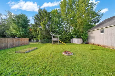 Exterior - 506 E Logan, Tecumseh, MI 49286 photo 9 of 15