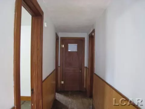 Entry Way - 524 Ormsby, Adrian, MI 49221 photo 3 of 4