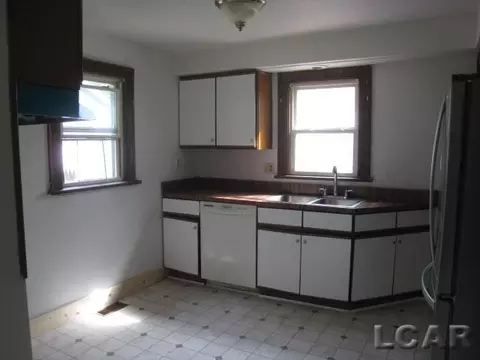 Kitchen - 524 Ormsby, Adrian, MI 49221 photo 3 of 6
