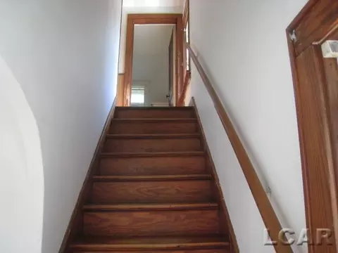 Entry Way - 524 Ormsby, Adrian, MI 49221 photo 2 of 4
