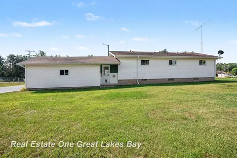 Exterior - 3822 Worth, Pinconning, MI 48650 photo 5 of 5