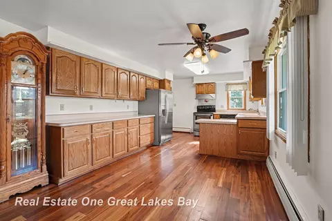 Kitchen - 3822 Worth, Pinconning, MI 48650 photo 4 of 4