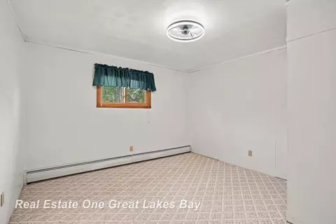 Bedroom - 3822 Worth, Pinconning, MI 48650 photo 1 of 4