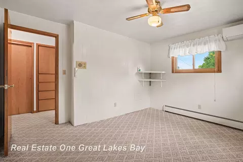 Bedroom - 3822 Worth, Pinconning, MI 48650 photo 4 of 4