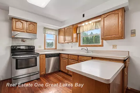 Kitchen - 3822 Worth, Pinconning, MI 48650 photo 1 of 4