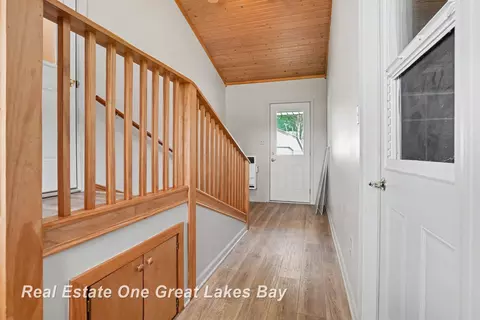 Entry Way - 3822 Worth, Pinconning, MI 48650 photo 1 of 1