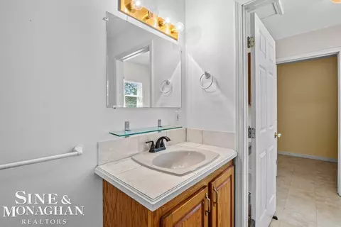 Bath - 408 Conley, Algonac, MI 48001 photo 4 of 7