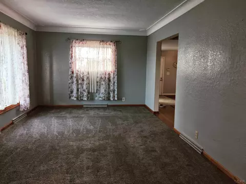 Living - 8044 E Weston, Blissfield, MI 49228 photo 2 of 2