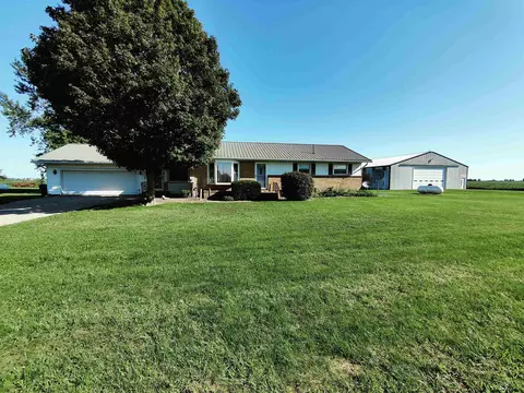 Exterior - 8044 E Weston, Blissfield, MI 49228 photo 2 of 3