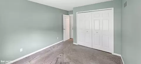 Bedroom - 45431 Nottingham, Macomb, MI 48044 photo 3 of 4