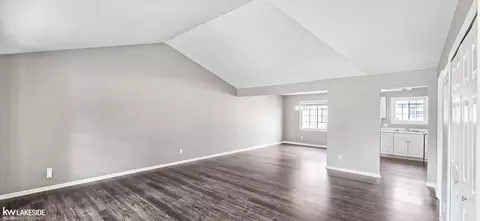 Living - 45431 Nottingham, Macomb, MI 48044 photo 2 of 2
