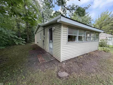 Exterior - 4875 Highland, Harrison, MI 48625 photo 3 of 9