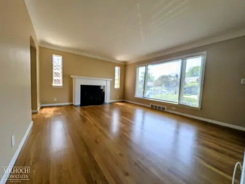 Living - 2168 Allard, Grosse Pointe Woods, MI 48236 photo 1 of 2