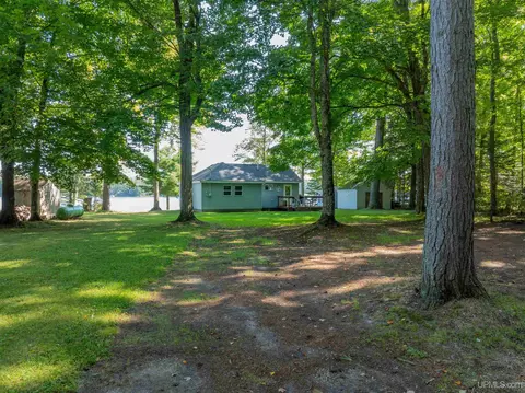 Exterior - n3820 Hayward Road, Munising, MI 49862 photo 11 of 15