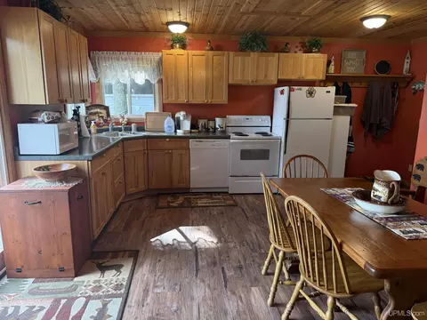 n3820 Hayward Road, Munising, MI 49862 photo 4