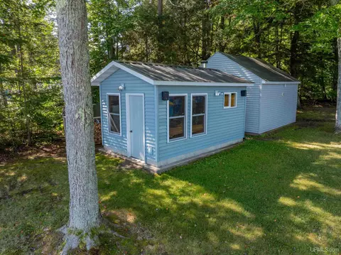 Exterior - n3820 Hayward Road, Munising, MI 49862 photo 7 of 15