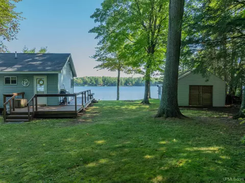 Exterior - n3820 Hayward Road, Munising, MI 49862 photo 5 of 15
