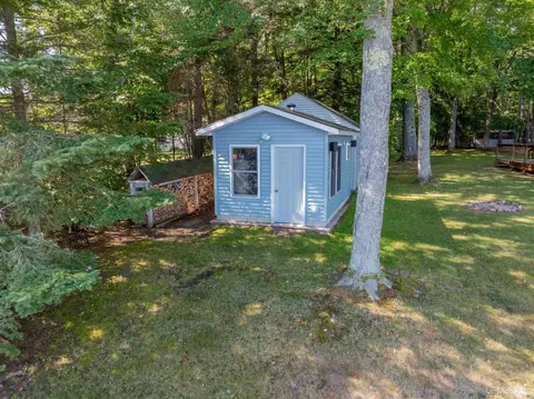 Exterior - n3820 Hayward Road, Munising, MI 49862 photo 8 of 15