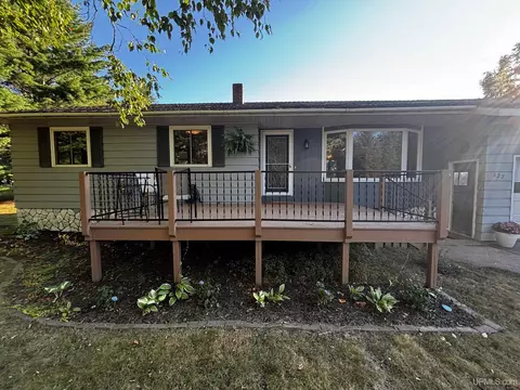 127 Carriage, Marquette, MI 49855