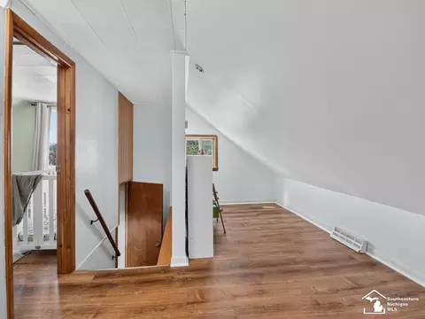 Entry Way - 1349 W Samaria, Temperance, MI 48182 photo 4 of 5
