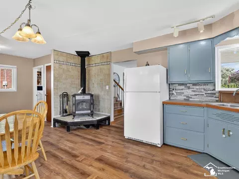 Kitchen - 1349 W Samaria, Temperance, MI 48182 photo 1 of 3