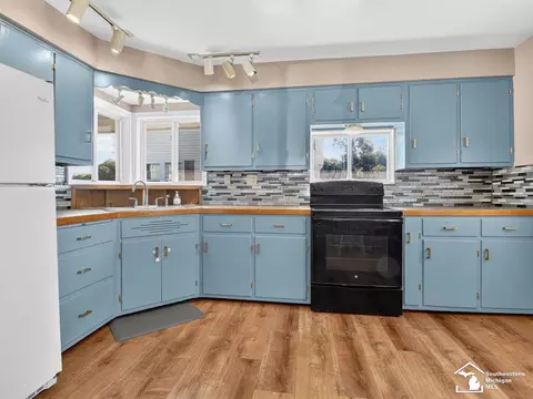 Kitchen - 1349 W Samaria, Temperance, MI 48182 photo 2 of 3