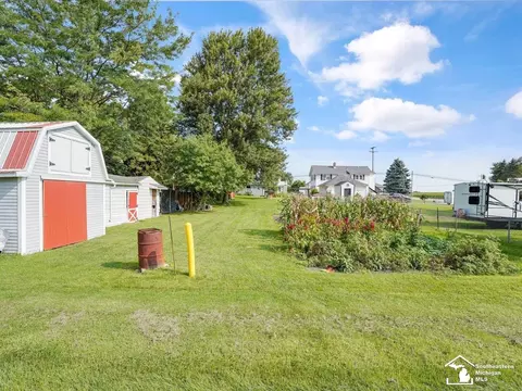 Exterior - 1349 W Samaria, Temperance, MI 48182 photo 5 of 9