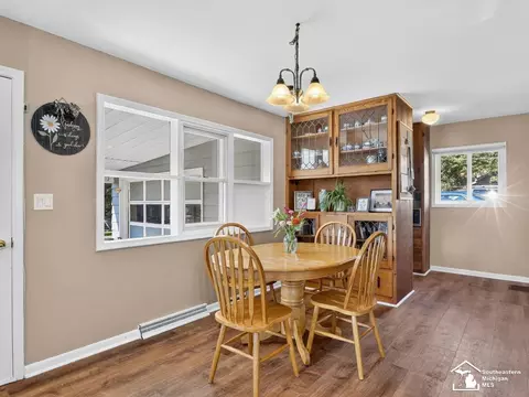 Dining - 1349 W Samaria, Temperance, MI 48182 photo 2 of 3