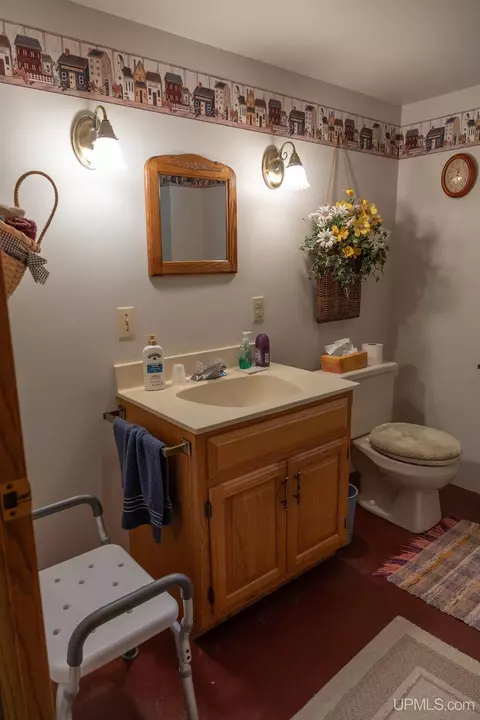 Bath - 1705 Ellsworth, Ishpeming, MI 49849 photo 5 of 7