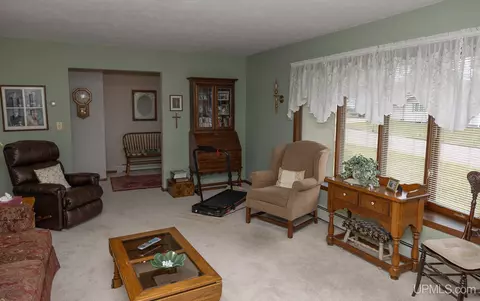 Living - 1705 Ellsworth, Ishpeming, MI 49849 photo 2 of 8
