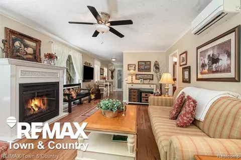 Living - 1293 Bellinger, Gladwin, MI 48624 photo 1 of 1