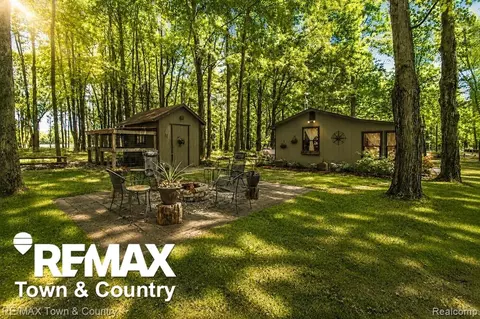 Exterior - 1293 Bellinger, Gladwin, MI 48624 photo 1 of 6