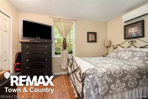 Bedroom - 1293 Bellinger, Gladwin, MI 48624 photo 1 of 1