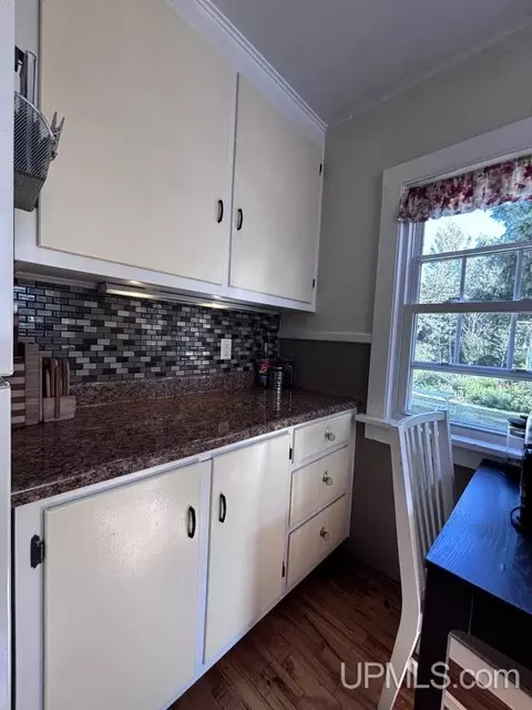 Kitchen - 5090 2nd, Mohawk, MI 49950 photo 3 of 5
