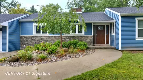 Exterior - 541 Warren, Flushing, MI 48433 photo 4 of 10