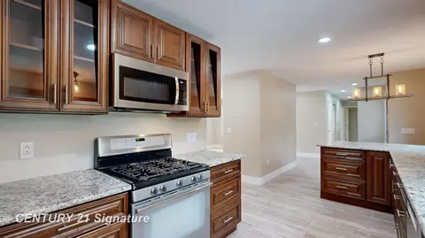 Kitchen - 541 Warren, Flushing, MI 48433 photo 2 of 3