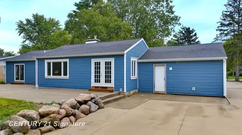Exterior - 541 Warren, Flushing, MI 48433 photo 9 of 10