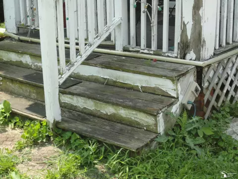902 Elm, Monroe, MI 48162 photo 5