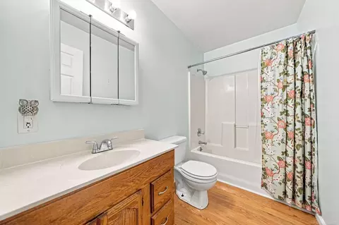 Bath - 474 Maple, Algonac, MI 48001 photo 1 of 3