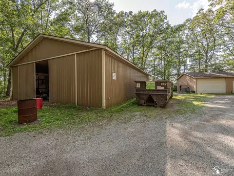 Exterior - 8945 S Custer, Monroe, MI 48161 photo 5 of 12