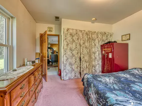 Bedroom - 8945 S Custer, Monroe, MI 48161 photo 2 of 4