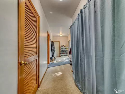 Entry Way - 8945 S Custer, Monroe, MI 48161 photo 2 of 2