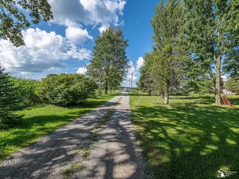 Exterior - 8945 S Custer, Monroe, MI 48161 photo 11 of 12