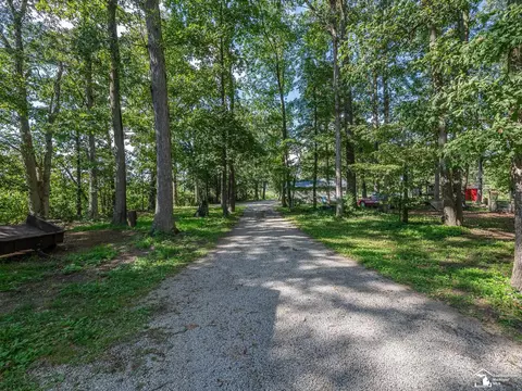 Exterior - 8945 S Custer, Monroe, MI 48161 photo 6 of 12