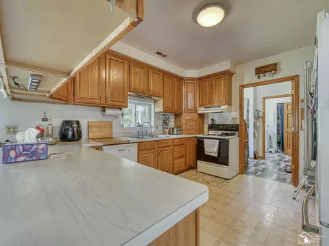 Kitchen - 8945 S Custer, Monroe, MI 48161 photo 1 of 2